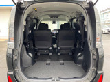 後席を格納すると、これだけの広さが!シーンに合わせたシートアレンジで、大きな荷物も積むことが出来ます♪