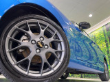 【BBS製16インチアルミホイール】大人気メーカーのホイールを装備♪軽量・高硬度のアルミホイールは、ハンドリング・加速など、走りの質を向上してくれます♪