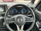 日産プロパイロット付きです!高速道路の運転で疲れが軽減できます!さらにハンドルを握っているだけでハンドル操作を支援してくれます!
