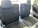 3列目シートはもちろん状態良好☆大人でもゆったりと座って頂けますので、大人数でのお出かけもラクラクです♪ご家族で、気の知れた仲間で、ドライブに行くのが楽しみですね♪