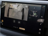 【3Dサラウンドカメラ(360&deg;カメラ)】全方位の死角となる部分や発進時・駐車時・細い路地からの運転などカメラを通してモニターで確認することが可能です。
