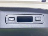 【パワーバックドア】スマートキーや運転席のボタンを押すだけでリアゲートが自動で開閉します!荷物を持っている時や、高い位置にあるバックドアを閉める際に便利な機能です♪