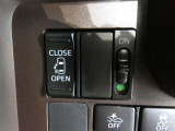 片側電動スライドドアのスイッチ付です。車内からもスイッチひとつで楽にドアの開閉が可能です。電動なので開閉時に力を使う必要がなく、半ドアになることもありません!
