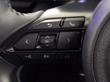 ステアリングスイッチ装備!運転しながら手元でオーディオの操作などができます。