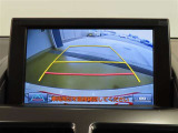 バックガイドモニターで、後方を確認しながら安心して駐車することができます。運転初心者も熟練者も必須の機能ですよ!