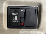 【パワースライドドア】スマートキーや運転席のスイッチでスライドドアの開閉が可能♪電動だから力を入れてドアを開ける必要が無く、小さいお子様でも、重い荷物を持っている時もラクに開け閉めできます♪