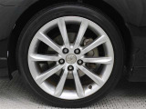 18インチアルミホイールを装着しています。タイヤサイズ225/45R18