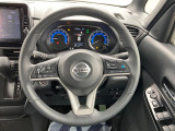 【純正革巻きステアリング】上質な革を使用することで、手にしっかり馴染みとても運転しやすいハンドルです♪