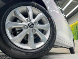 【純正14インチアルミホイール】外観にマッチした純正アルミホイールを装着しております。各種社外アルミホイールや、スタッドレスタイヤも取扱いしております。是非ご相談ください♪