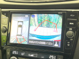 【アラウンドビューモニター】専用のカメラにより、上から見下ろしたような視点で360度クルマの周囲を確認することができます☆死角部分も確認しやすく、狭い場所での切り返しや駐車もスムーズに行えます。