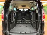 後席を格納すると、これだけの広さが!シーンに合わせたシートアレンジで、大きな荷物も積むことが出来ます♪