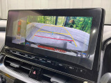 【パノラミックビューモニター】専用のカメラにより、上から見下ろしたような視点で360度クルマの周囲を確認することができます☆死角部分も確認しやすく、狭い場所での切り返しや駐車もスムーズに行えます。