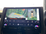 【パノラミックビューモニター】専用のカメラにより、上から見下ろしたような視点で360度クルマの周囲を確認することができます☆死角部分も確認しやすく、狭い場所での切り返しや駐車もスムーズに行えます。
