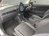 ◆LIBERALAは、輸入車選びの新たなスタイルを提案するインポート・セレクト・ブランドです。オーナー様となる方がクルマから直接感じる感性を第一にした、最良の一台との出会いをコーディネートいたします。