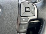 【 ステアリングスイッチ 】手元のスイッチでナビ操作が可能です。非常に便利な機能です。取り付けのナビによってはオプション設定となっております。