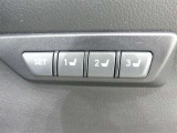 運転席のシートポジションを記憶・再現できるメモリー機能を搭載しています。