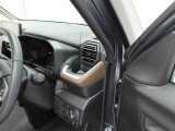 愛知ダイハツではお車をご購入頂いた後が本当のお付き合いのスタートだと思っています。 ですので定期点検や車検もお得なパックをご用意してお客様に頼りにされるダイハツディーラーを目指しています☆