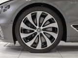 車両の大きさを感じさせない軽快な走りをご体感ください。