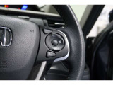 Hondaセンシングの機能のひとつ、アダプティブクルーズコントロール付!アクセルから足を離しても設定したスピードと前車との車間を保ち走行してくれます!車線維持もアシスト☆高速道路で疲労軽減ですね☆