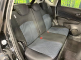 コンパクトカーですが、セカンドシートは十分な広さがあり快適にお乗りいただけます♪シートを倒して大きな荷物を積んだりと、用途の幅が広い1台です。