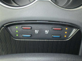 運転席と助手席には、シートヒーターとシートクーラーが装備されています。