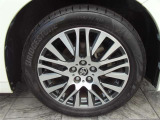235/50-18トヨタ純正アルミホイール付き。