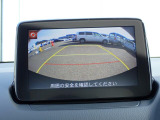 バックカメラ装備しております。駐車時に大変役に立ちますよ。駐車が苦手な方にも便利機能です。