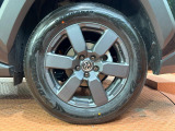 【純正18インチアルミホイール】外観にマッチした純正アルミホイールを装着しております。各種社外アルミホイールや、スタッドレスタイヤも取扱いしております。是非ご相談ください♪