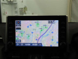 トヨタ純正ナビ装備!地図描写は文字も道もクリアで見やすく、滑らかに表示します。これさえあればもう道に迷わないですみますね♪