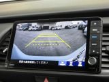 バックをするとき自動でリアの様子が映る『リアカメラ』付き!ナビ画面で確認しながらバックができますから安心ですね。でも、目視も大切ですよ!安全第一でお願いします!