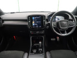 XC40 B4 AWD Rデザイン 4WD 