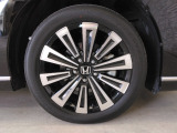 ホンダ純正のアルミホイールが装備されています。