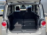 シートをすべて倒すとこんなに広々。たくさん荷物を積めます。これだけのスペースであればかなりの荷物が載せられます!