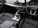 運転に必要な情報をメーター内に集約し、ドライバーの安全で快適な運転に寄与するアウディバーチャルコックピット。