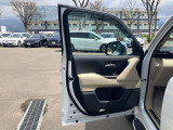 当店、『予約制』 となっております。恐れ入りますが事前のご連絡をお願い致します。