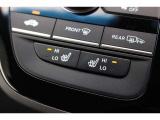 運転席助手席シートヒーターで冬場は助かります。