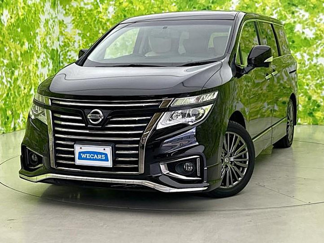 エルグランド 2.5 250ハイウェイスターS ホワイトレザー アーバンクロム 