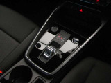 トランスミッション:7速Sトロニックで滑らかな加速を実現