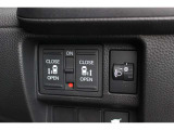 便利な両側電動スライドドアはスマートキーや運転席スイッチから開閉可能です。
