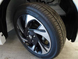 【新品タイヤ】届出済未使用車両になりますので、もちろんタイヤの残り溝もばっちり残っています。