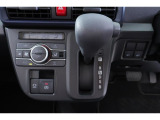 CVT(無段変速機)を採用しています!走行シーンにマッチした変速比で快適ドライブが出来ます♪