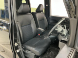 【運転席・助手席】内装ルームクリーニング済みです。しっかり綺麗にしていますので、是非、お確かめください。車に自信があるからこそ、是非一度ご来店頂き内外装も見てもらえると幸いです。