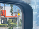 ●ブラインドアシストセンサー:視角からの車を感知し、ドライバーが車線変更を行う際に、警告音と共に注意を促してくれる安全支援機能です!