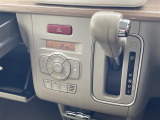 【 シフト 】シフトも操作しやすく快適なドライブを楽しんでいただけます。