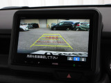 バックをするとき自動でリアの様子が映る『リアカメラ』付き!ナビ画面で確認しながらバックができますから安心ですね。でも、目視も大切ですよ!安全第一でお願いします!