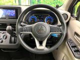 ステアリングも使用感が少なく、きれいな状態となっております♪