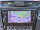 メモリーナビ付きです。知らない場所にお出かけの際には非常に活躍します。Bluetoothを搭載しておりますので、運転中でもハンズフリーにて通話を行うことができます。