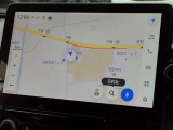 ディスプレイオーディオを装備。スマホとクルマをつなぐことで、これまでのナビに加えて、いろんなサービスが楽しめます。