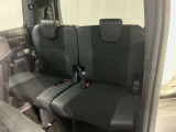 広々とした後部座席を実際に座って体感してみてください♪気になるような汚れやへたり等、大きなダメージはなく、良好な状態です♪