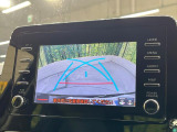【バックカメラ】駐車時に後方がリアルタイム映像で確認できます。大型商業施設や立体駐車場での駐車時や、夜間のバック時に大活躍!運転スキルに関わらず、今や必須となった装備のひとつです!